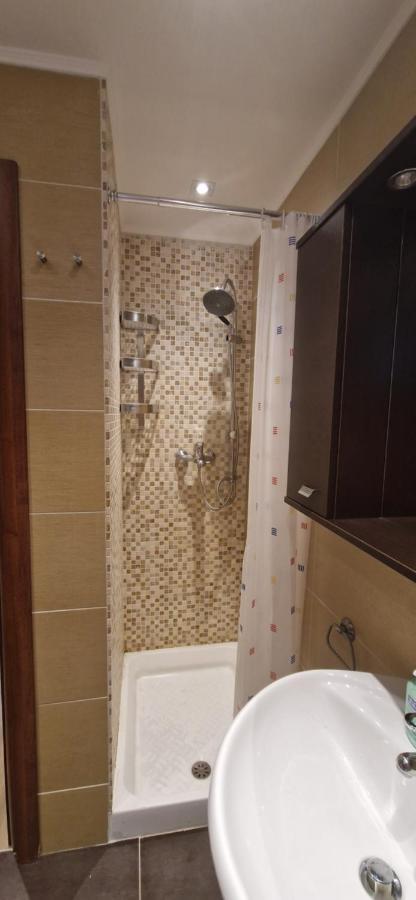 1-Zimmer Appartment In Aprilia Marittima Mit Gemeinschaftspool Exterior foto