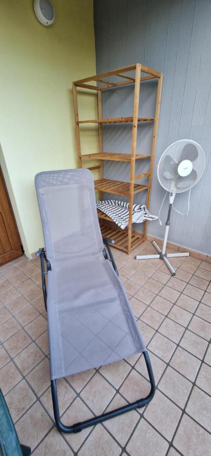 1-Zimmer Appartment In Aprilia Marittima Mit Gemeinschaftspool Exterior foto